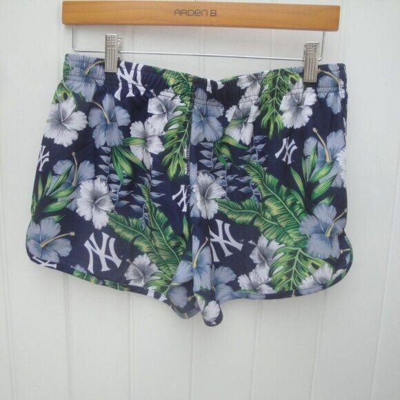 NY Yankees MLB Baseball Spring Training Running Shorts with Hibiscus size Med - Picture 2 of 2